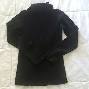 Size S Black turtle neck